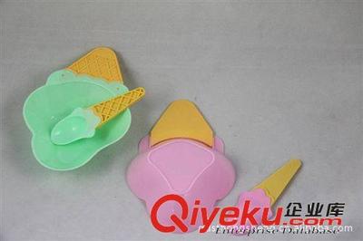 汕頭市國平鴻盛塑料制品廠 優(yōu)質(zhì)雙色雪糕盤及日用塑料制品廠家直銷